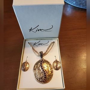 Kim Rogers Gold Tone Oval Textured & Red Crystal Necklace & Earring Set
